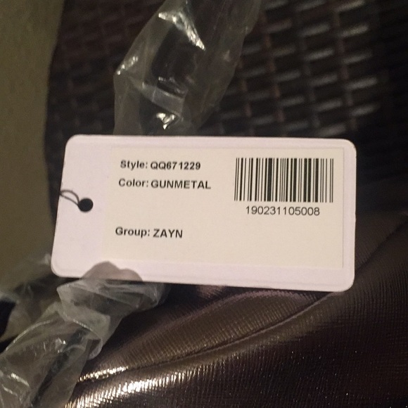 Brand new! Guess Zayn Backpack! - Picture 6 of 8